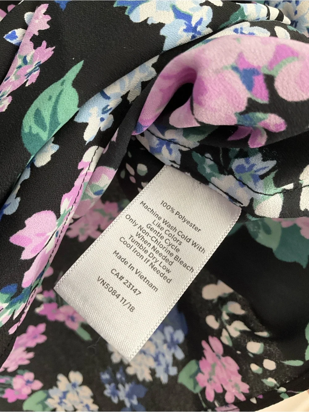 Talbots Medium Black Floral Tie-Hem Women's Blouse - Picture 5 of 7